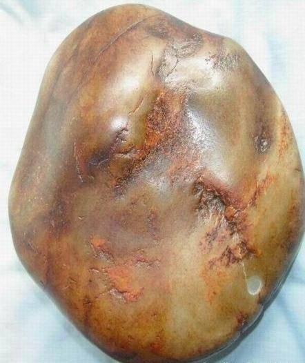 籽料怎么看原皮好坏啊,籽料原皮优劣鉴定指南